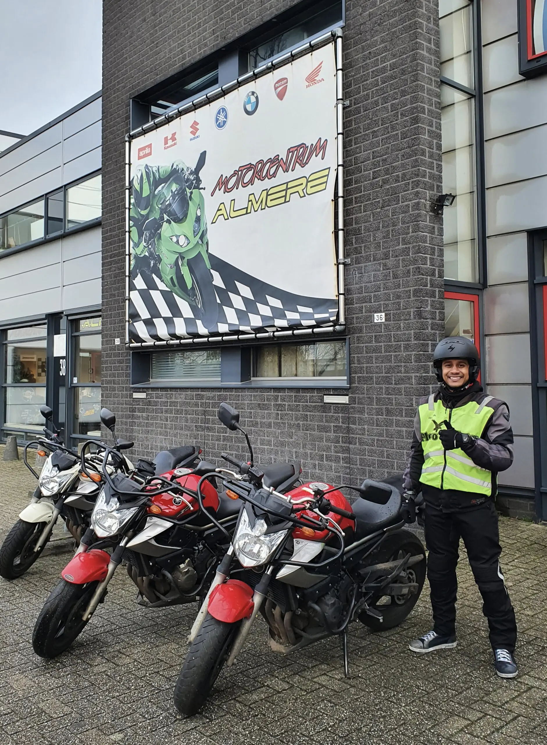Nigel op de motor