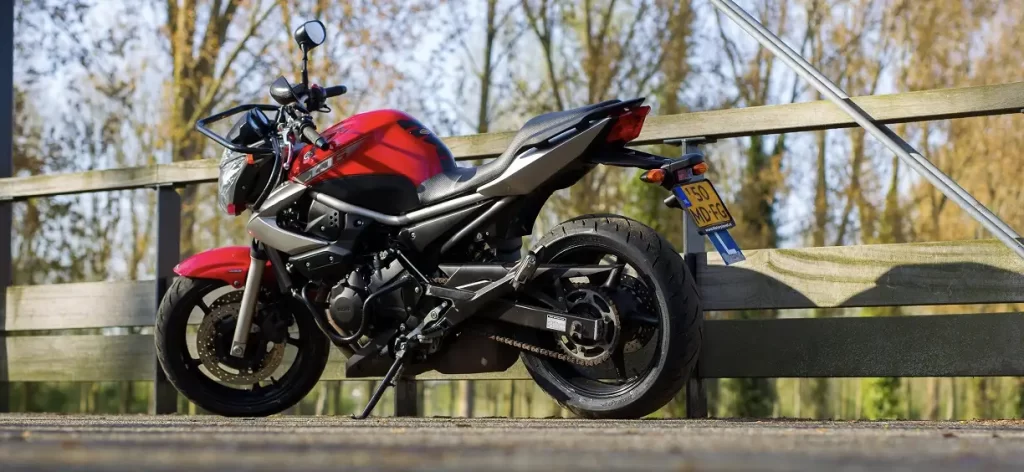 Yamaha XJ6 ABS lesmotoren bij FlevoMotor